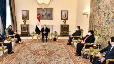 لقاء مع مديرة اليونيسكو والرئيس المصري غداة نقل المومياوات الملكية 112112