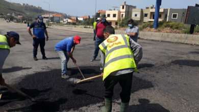 بلدية الجية: اليوم استطعنا تأمين كمية من الزفت على نفقتنا وباشرنا التزفيت 112112
