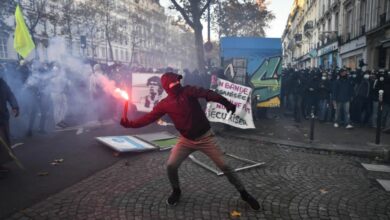 إعتقال عدد من المشاركين في احتجاجات باريس 112112