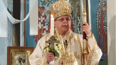 الرئيس عون منح المطران عصام يوحنا درويش وسام الإستحقاق اللبناني الفضي 112112