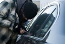 أكثر من 40 عملية سرقة للسيارات نفذتها عصابة لتقع أخرًا في قبضة الأمن 112112