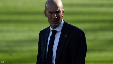 المدير الفني لريال مدريد الفرنسي زين الدين زيدان 112112