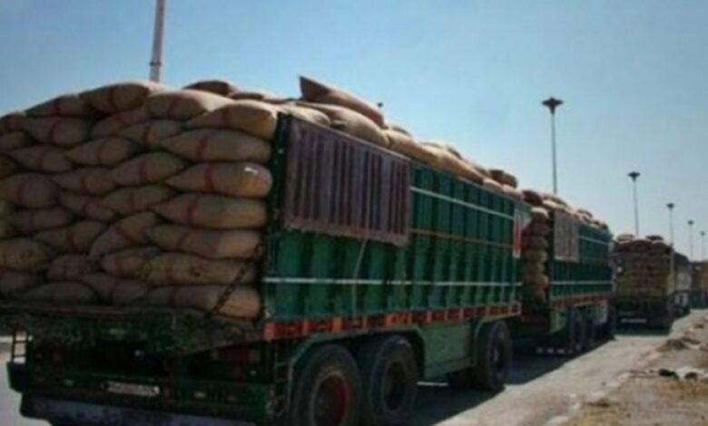 القوات الأمريكية أخرجت رتلًا من 15 شاحنة محملة بالقمح من الأراضي السورية إلى العراق 112112