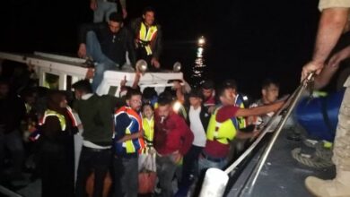 125 نازحاً سورياً دخلوا تهريب على شاطئ العريضة- عكار.. تمكّنت القوات البحرية من توقيفهم 112112