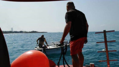 سحب زورق للصيد في السعديات 112112