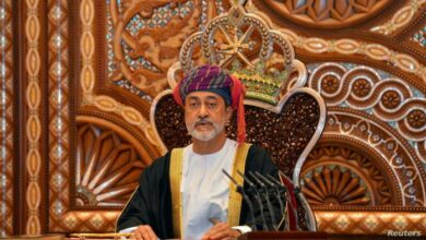 العمانيون يواصلون احتجاجاتهم للمطالبة بتحسين أوضاعهم المعيشية 112112