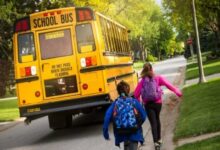 أطفال يُفشلون عملية خطف حافلة مدرسية في أميركا..أطلق سراحهم بعد أن ضايقوه بكثرة أسئلتهم! 112112