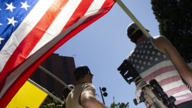 أمريكا: مع مضيّ البلاد قُدمًا للخروج من الجائحة يزداد خطر المتطرّفين لأعمال العنف 112112