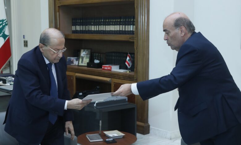 الرئيس عون تسلّم من الوزير شربل كتابًا بطلب إعفائه من مسؤولياته الوزارية 112112