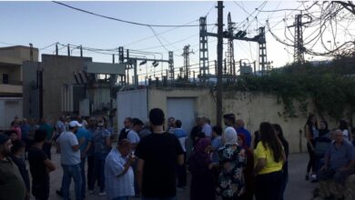 إعتصام داخل شركة الكهرباء في جب جنين على خلفية انقطاع التيار الكهربائي 112112