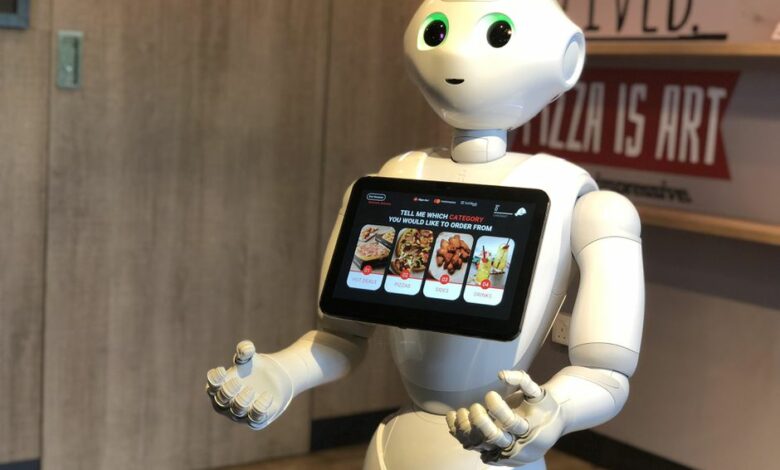سوفت بنك توقف إنتاج روبوتاتها Pepper 112112
