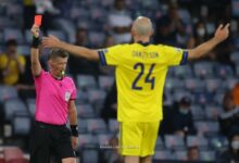 البطاقة الحمراء لدانييلسون تسببت بخروج بلاده من بطولة أوروبا 112112