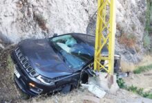 إصطدام سيارة رباعية الدفع بعمود كهرباء على طريق عام عشقوت أدى الى سقوط جريح 112112