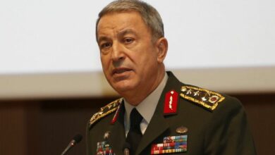 وزير الدفاع التركي: يجب أن يتذكر الجميع الأذى والمعاناة التي تسبب بها الإنقلابي حفتر 112112