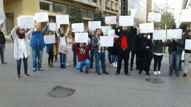 وقفة إحتجاجية أمام مجلس الخدمة المدنية بسبب التوظيف لأهداف إنتخابية 112112