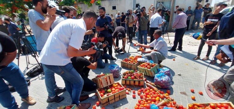 إحتجاج في غزّة ضد شروط إسرائيل لتسويق محصولهم في أسواق الضفة الغربية 112112