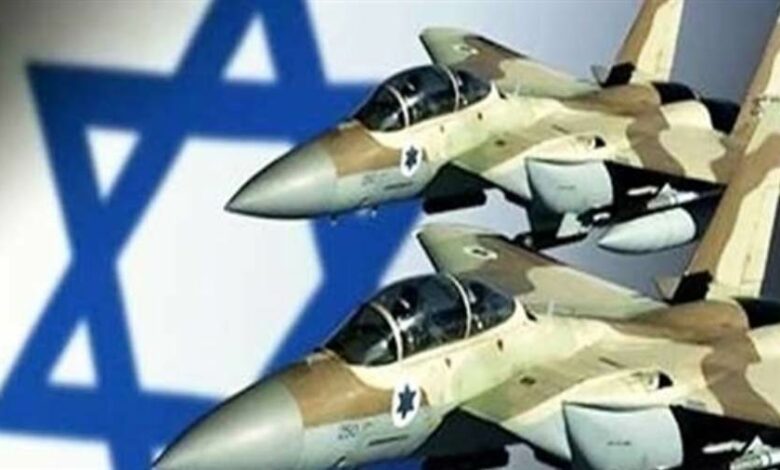 طائرات إسرائيلية ضربت مواقع لحماس في غزة بعد إطلاق بالونات حارقة 112112