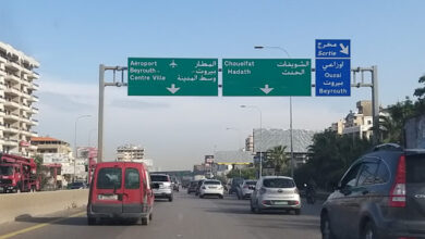 قطع طريق الشويفات بالسيارات بعدما نفدت من البنزين 112112