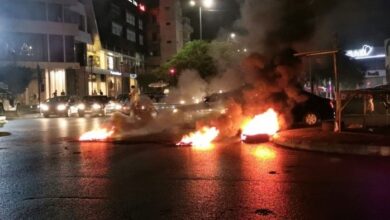 إشعال الاطارات عند تقاطع إيليا فجرًا احتجاجا على قرار المصرف المركزي 112112