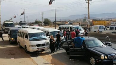 إعتصام لأصحاب الفانات عند جسر البالما 112112