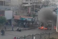 قطع الطريق بالإطارات المشتعلة تحت جسر السلطان ابراهيم في الجناح 112112