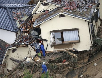 19 شخصا في عداد المفقودين بسبب انزلاق تربة جرّاء أمطار غزيرة في اليابان 112112