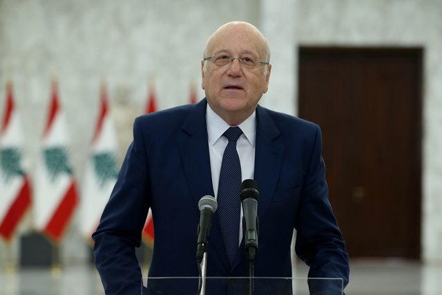 ميقاتي في عيد الجيش: نأمل أن يبقى الجيش صامدًا وشامخا كأرز الوطن 112112