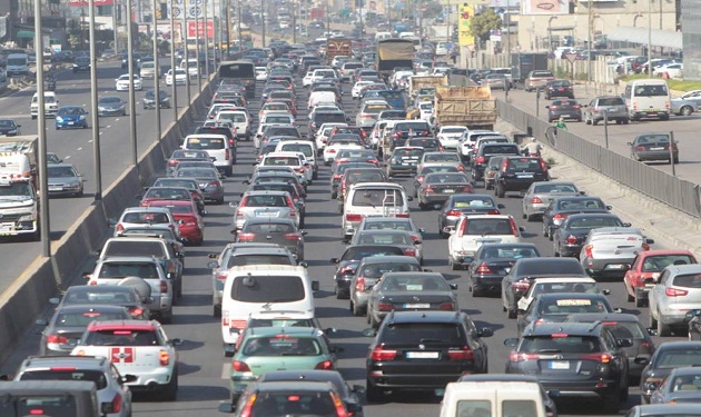 قطع السير عند مستديرة السفارة الكويتي 112112