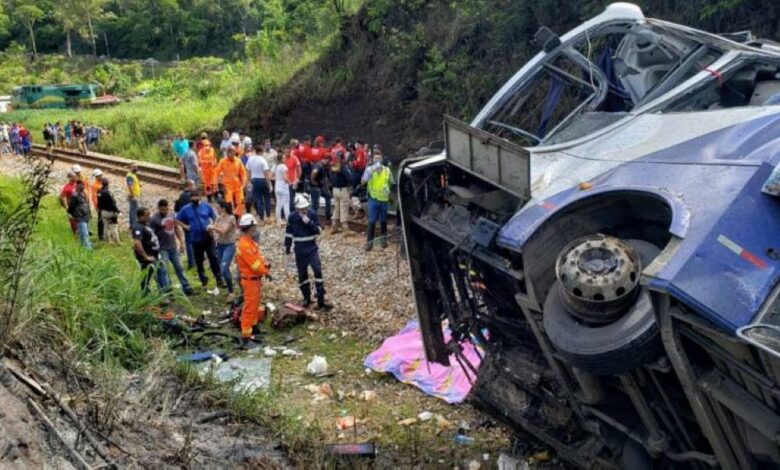 34 شخصًا لاقوا مصرعهم بعد سقوط حافلة في واد جنوب شرق بوليفيا 112112