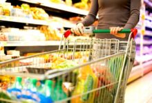 قطاعاتٌ حيوية تعاني نقصًا كاذبًا في المواد حيث أنّها متوفرة لكنها مُحتكرة (الأنباء) 112112