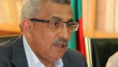 أسامة سعد: أنتم سلطات الإنهيارات والجرائم والتبعية 112112