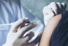 رئيس اللجنة الطبية في نقابة الأطباء: من أخذ الجرعة الأولى من اللقاح ليس محميًا من "دلتا" 112112