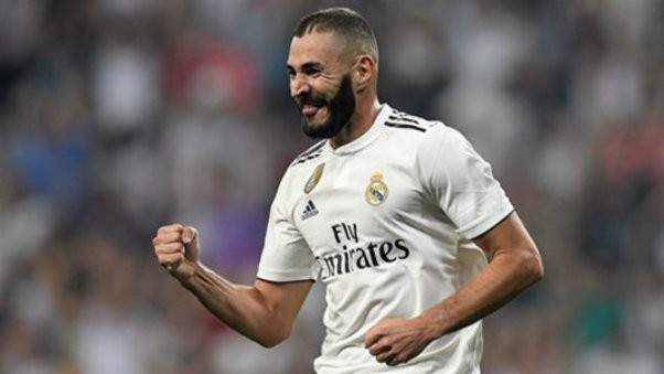 ما هي الأسباب التي تجعل بنزيما المرشح الأول لتحقيق لقب هداف الليجا؟ 112112