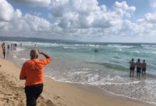 تأمين الحماية المدنية خلال سباق في السباحة مقابل شاطئ صور 112112