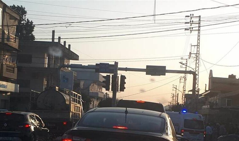 قطع السير على طريق عام بلدة كفرعقا 112112