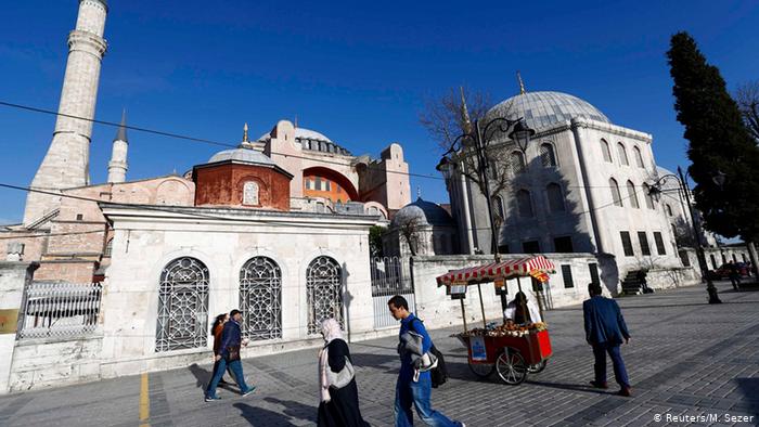 Türkei leere Straßen nach dem Anschlag in Istanbul (Reuters/M. Sezer)