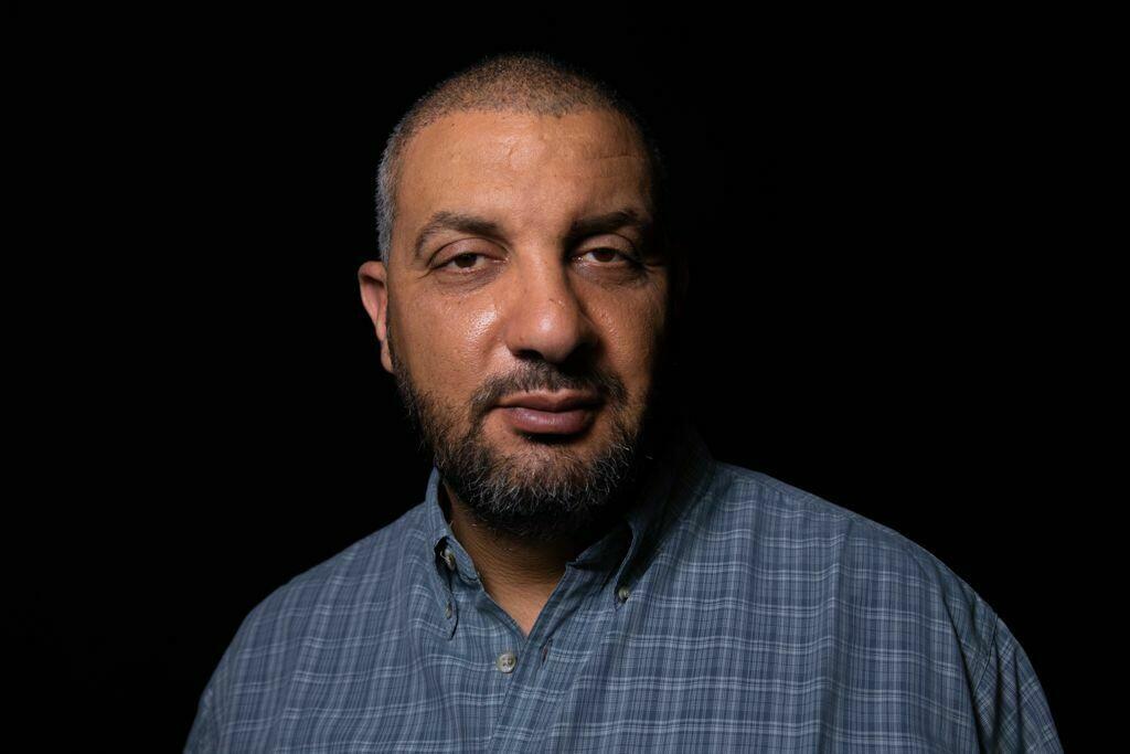 نعام كان شرطيا بإدارة الاستخبارات في محافظة باريس.