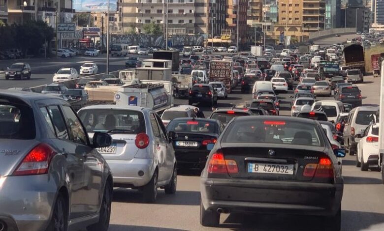 حركة المرور كثيفة من أنطلياس بإتجاه الدورة 112112