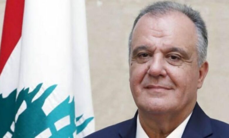 وزير الصناعة مؤكدًا الإنفتاح على جميع الدول 112112
