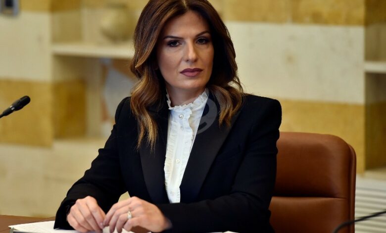 يمين توقّع على مرسوم تعديل بدل النقل اليومي للعاملين في القطاع الخاص ليُصبح 24 ألف ليرة 112112