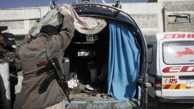 مقتل شرطيّ يحمي فريق تطعيم شلل الأطفال في باكستان 112112