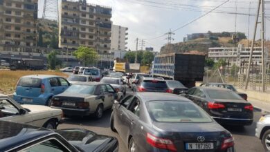 طريق البحصاص في طرابلس تشهد زحمة سير خانقة نتيجة تعطل سيارة 112112