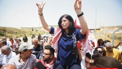 الإحتلال يفرج عن الأسيرة خالدة جرار قرب حاجز سالم في جنين 112112