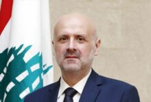 وزير الداخلية يتفقد مضبوطات الشاحنة المحملة بعشرين طناً من نيترات الأمونيوم 112112