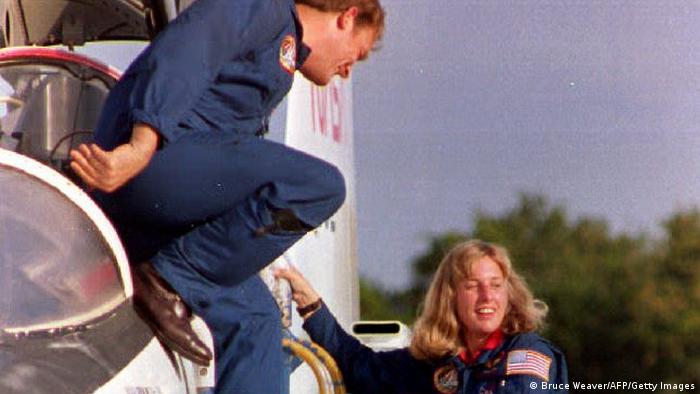NASA Astronauts Mark Lee and Jan Davis