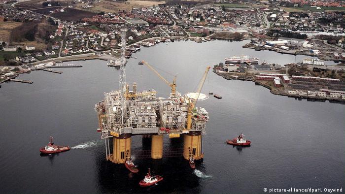 Symbolbild: Gasgewinnung und Ölgewinnung in Norwegen (picture-alliance/dpaH. Oeyvind) Symbolbild: Gasgewinnung und Ölgewinnung in Norwegen (picture-alliance/dpaH. Oeyvind)