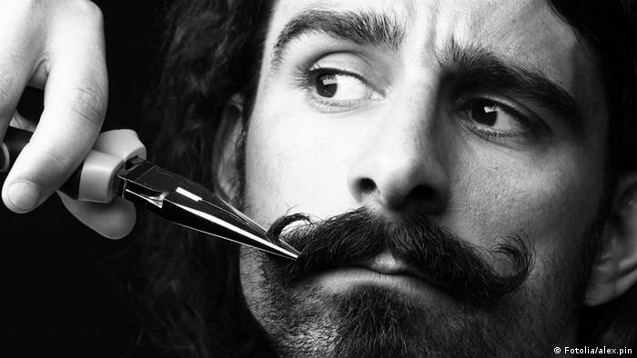 Symbolbild Bart Barttransplantation Schere Schneiden Schnurrbart Symbolbild Bart Barttransplantation Schere Schneiden Schnurrbart
