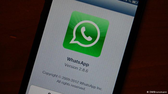 WhatsApp App Smartphone Kommunikation 20 Jahre sms  WhatsApp App Smartphone Kommunikation 20 Jahre sms