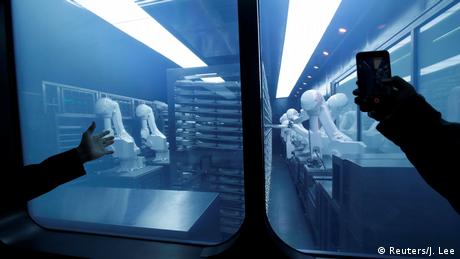 Roboter-Restaurant in Peking (Foto: Reuters) Roboter-Restaurant in Peking (Foto: Reuters)