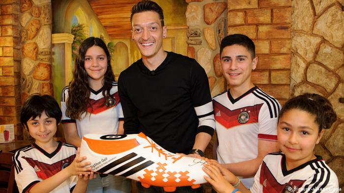 Fußballspieler Mesut Özil vom FC Arsenal